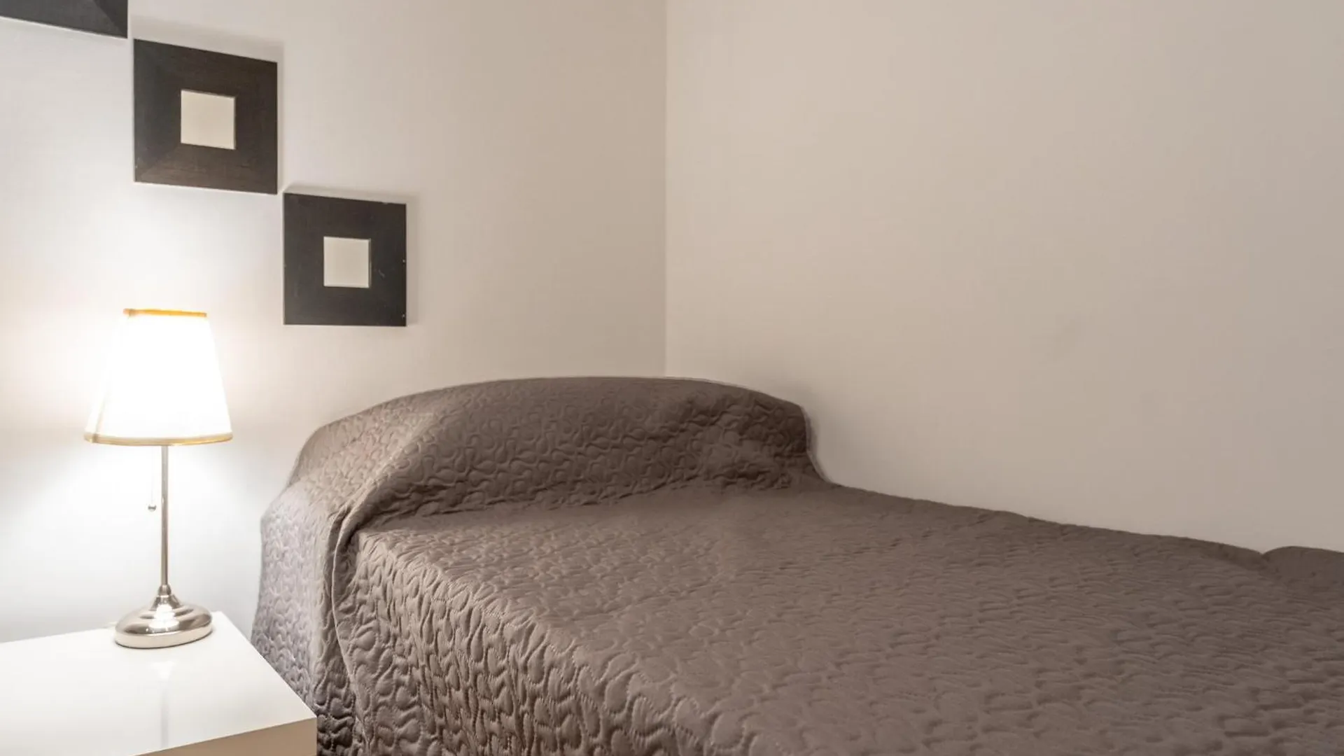 Apartment Ap6 Appartamento In Zona Duomo Milan