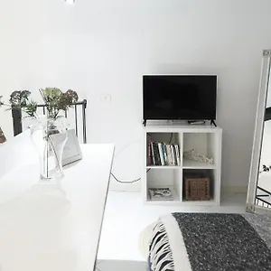 Comecasa Grazioso Loft In Crocetta Апартаменты
